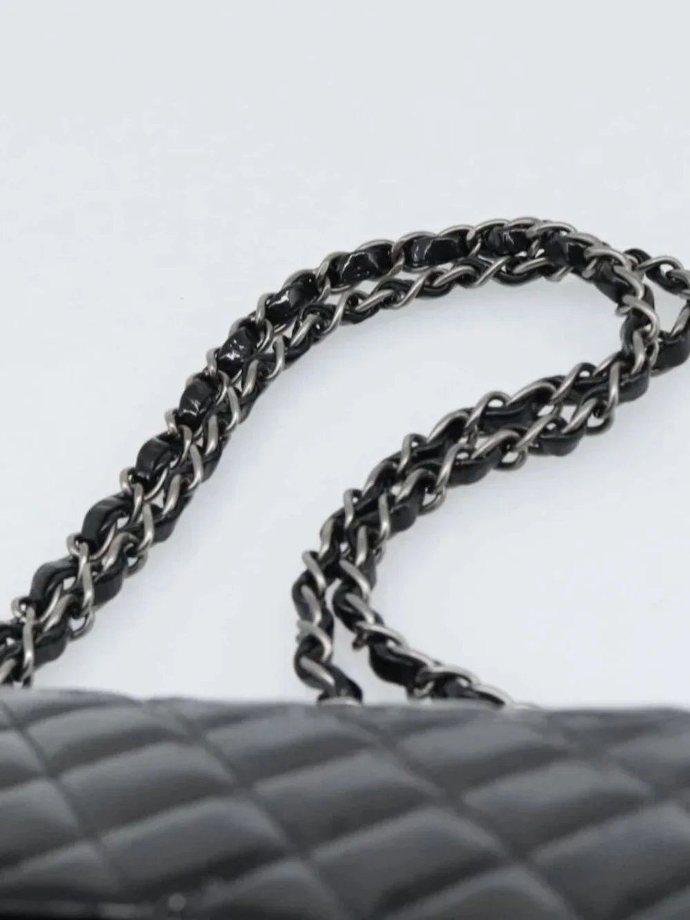 CHANEL Matelasse 25 Chain Bag Patent leather Black Silver CC Auth 189112SM